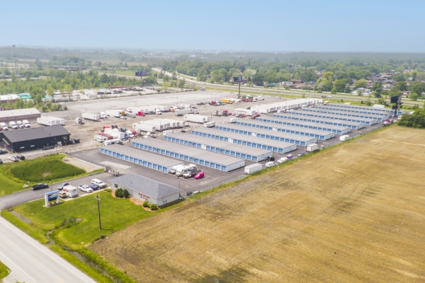 Facility photo: //images.sparefoot.com/medium/2239166862b7c74df4c.jpg