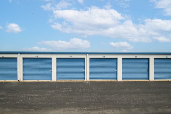 Facility photo: //images.sparefoot.com/medium/2239166862b7fd6f963.jpg