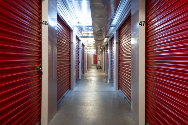 Facility photo: //images.sparefoot.com/medium/22393268c43e2c4c651.jpg