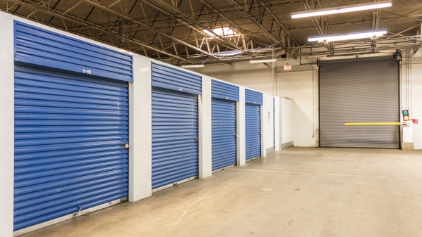 Facility photo: //images.sparefoot.com/medium/22393768c443871479a.jpg