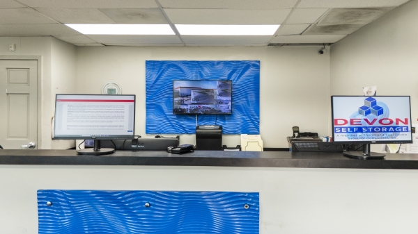 Facility photo: //images.sparefoot.com/medium/22393768c4446a52ba4.jpg
