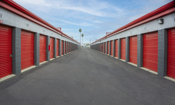 Facility photo: //images.sparefoot.com/medium/22393966f6ef99b3b0c.jpg