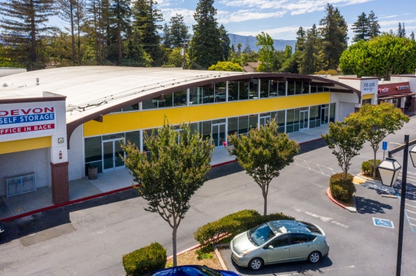 Facility photo: //images.sparefoot.com/medium/22395062a2154eb6841.jpg
