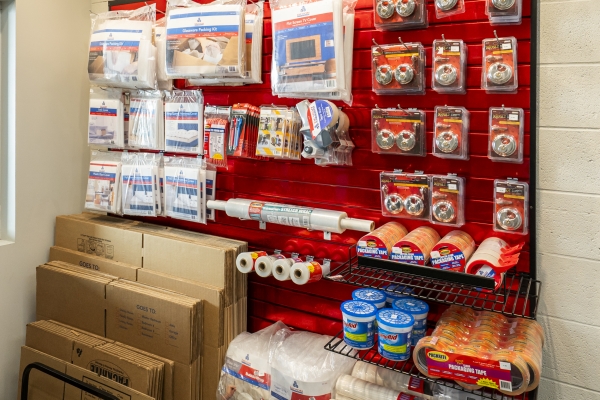 Facility photo: //images.sparefoot.com/medium/22395069668affa74b3.jpg