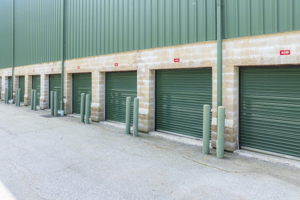Facility photo: //images.sparefoot.com/medium/22395366f7016e5ef81.jpg