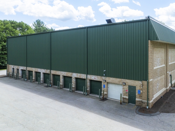 Facility photo: //images.sparefoot.com/medium/22395366f70170e0713.jpg