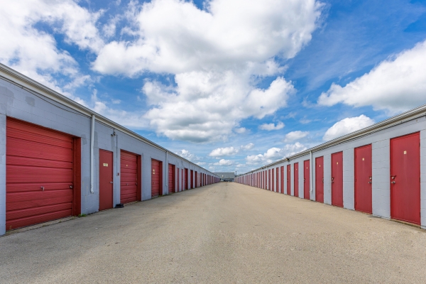 Facility photo: //images.sparefoot.com/medium/22395468892df20751e.jpg