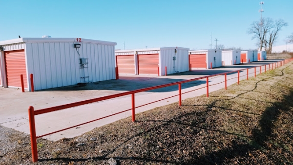 Facility photo: //images.sparefoot.com/medium/2239706764a0d2cfab6.jpg