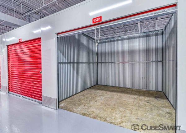 Facility photo: //images.sparefoot.com/medium/2239766903203e43d84.jpg