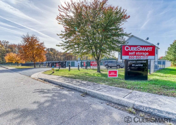 Facility photo: //images.sparefoot.com/medium/224144688c702239814.jpg