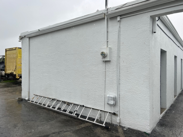 Facility photo: //images.sparefoot.com/medium/224174633317657d8f6.jpg