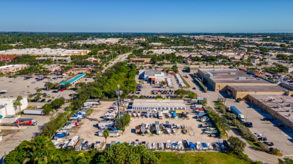 Facility photo: //images.sparefoot.com/medium/224174633a20176aebd.png