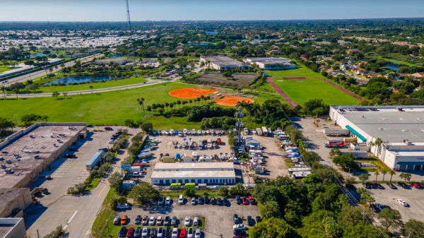 Facility photo: //images.sparefoot.com/medium/224174633a20ef11ef8.png