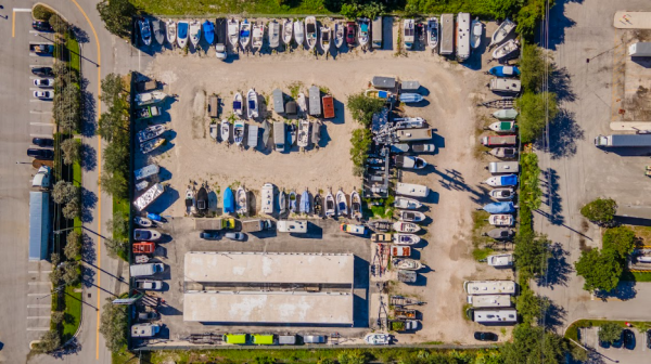 Facility photo: //images.sparefoot.com/medium/224174633a20f0896a4.png