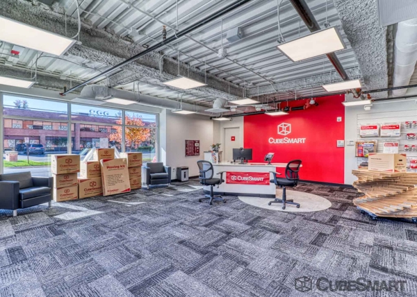 Facility photo: //images.sparefoot.com/medium/224186686f987e22c63.jpg