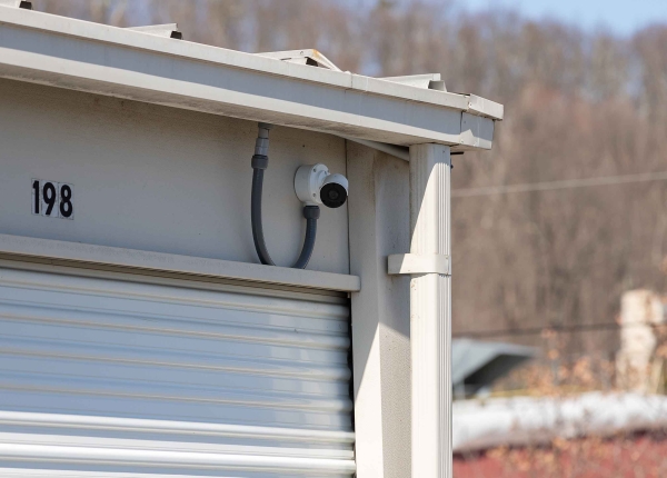 Facility photo: //images.sparefoot.com/medium/224226667b39b44b28d.jpg