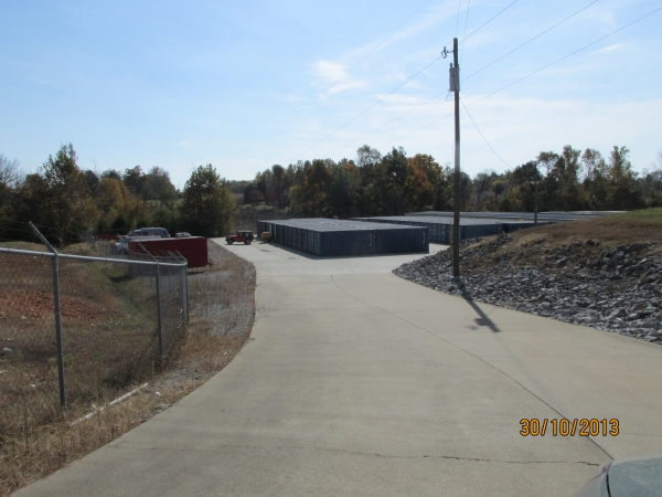 Facility photo: //images.sparefoot.com/medium/22425562b9d7fe8edd7.jpg