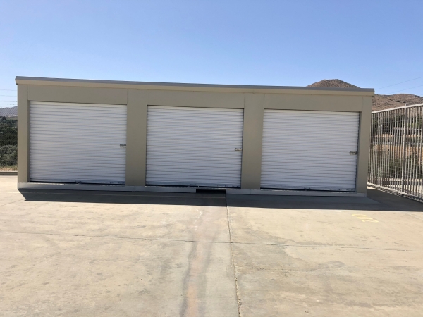 Facility photo: //images.sparefoot.com/medium/2242896a4e65045e1e7.jpg