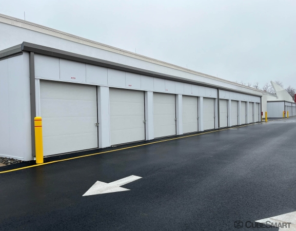 Facility photo: //images.sparefoot.com/medium/224320691455ab3f644.jpg