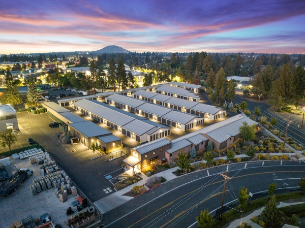 Facility photo: //images.sparefoot.com/medium/2243236532bde1b352e.jpg