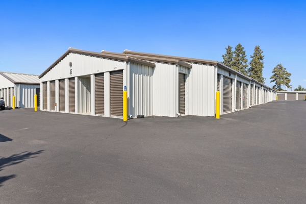 Facility photo: //images.sparefoot.com/medium/2243236532bde868b85.jpg