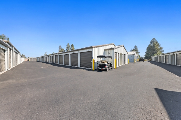 Facility photo: //images.sparefoot.com/medium/2243236532bdeb50500.jpg