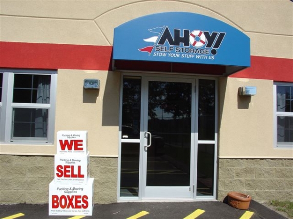 Facility photo: //images.sparefoot.com/medium/22433262bcac7b85448.jpg