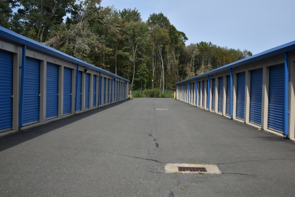 Facility photo: //images.sparefoot.com/medium/22433262bcac80a93f8.jpg