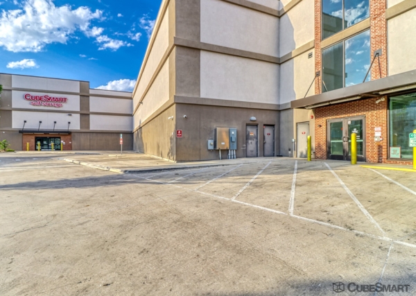 Storage Units at CubeSmart Self Storage - TX San Antonio Austin Hwy - 1403 Austin Highway