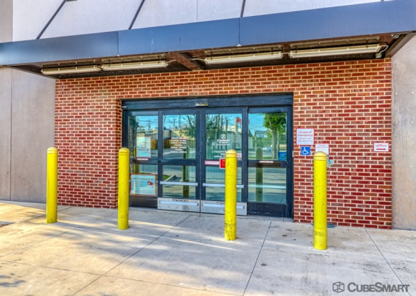 Storage Units at CubeSmart Self Storage - TX San Antonio Austin Hwy - 1403 Austin Highway