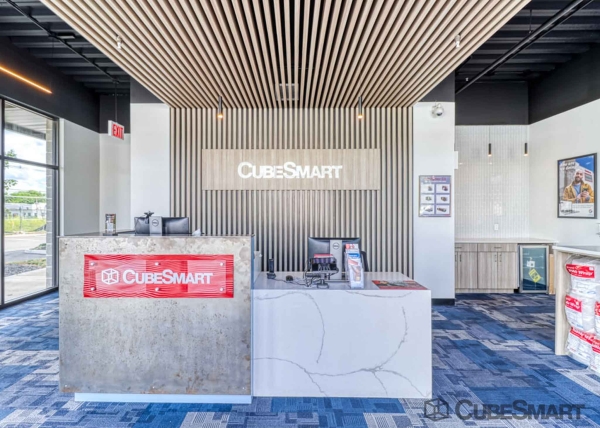 Facility photo: //images.sparefoot.com/medium/224349688b2973789a9.jpg