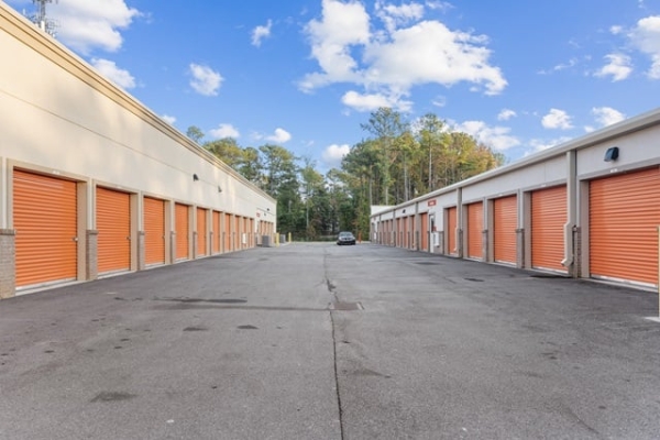 Facility photo: //images.sparefoot.com/medium/224352687cea0933e27.jpg