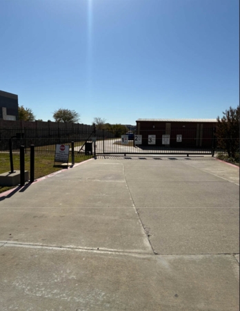 Facility photo: //images.sparefoot.com/medium/2243536914c8605f9ee.jpg