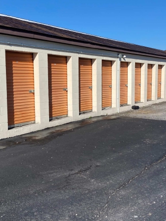 Facility photo: //images.sparefoot.com/medium/22436068810601d2531.jpg