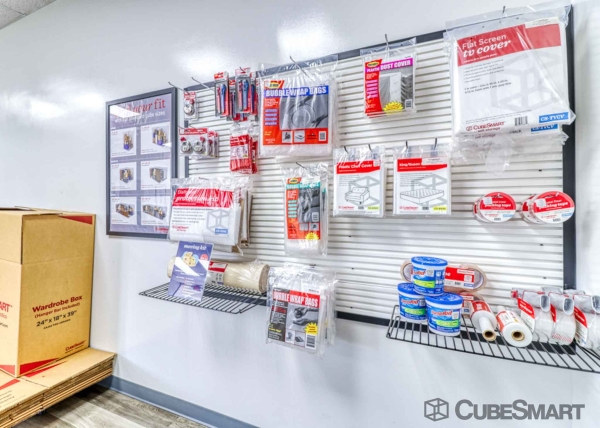 Facility photo: //images.sparefoot.com/medium/224378688b269b129c6.jpg