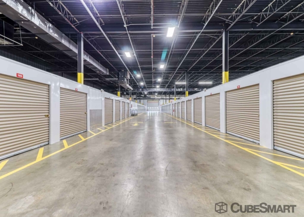 Facility photo: //images.sparefoot.com/medium/224378689063e728e45.jpg