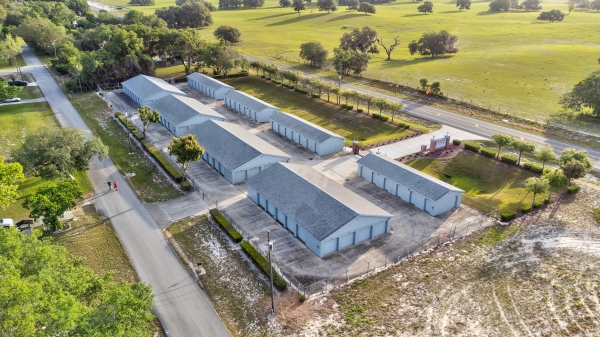 Facility photo: //images.sparefoot.com/medium/22440162c5cda727a76.jpg