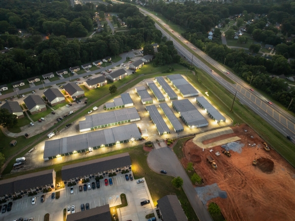 Facility photo: //images.sparefoot.com/medium/22440666abc046ad862.jpg