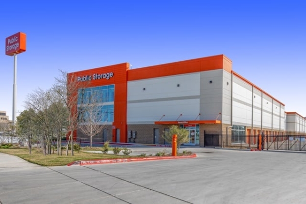 Storage Units at Public Storage - San Antonio - 909 Runnels Ave - 909 Runnels Ave