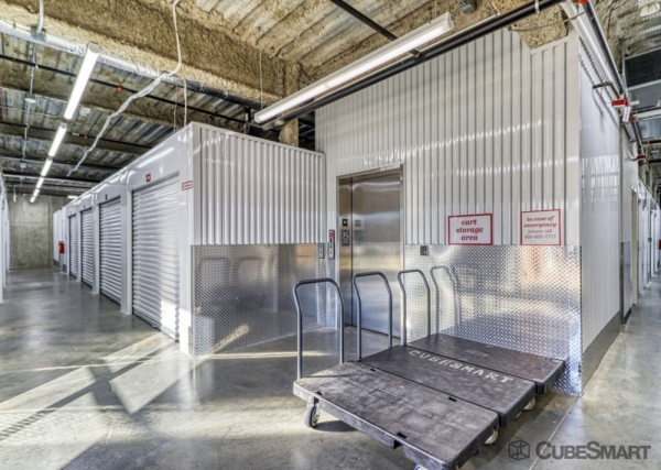 Facility photo: //images.sparefoot.com/medium/22445969329971b923d.jpg