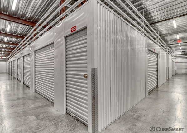 Storage Units at CubeSmart Self Storage - TN Murfreesboro Medical Center Pkwy - 2148 Medical Center Parkway