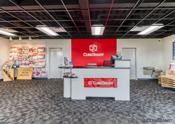 Storage Units at CubeSmart Self Storage - TN Murfreesboro Medical Center Pkwy - 2148 Medical Center Parkway