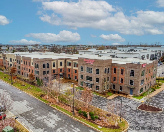 Facility photo: //images.sparefoot.com/medium/2244616a3651f3c6300.jpg
