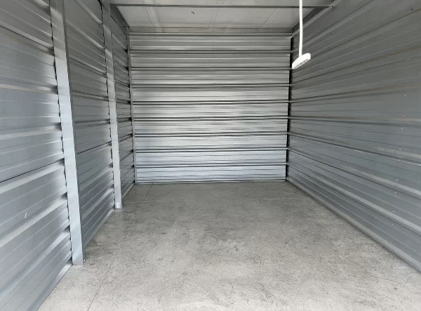 Facility photo: //images.sparefoot.com/medium/22449464f0f8020d855.jpg
