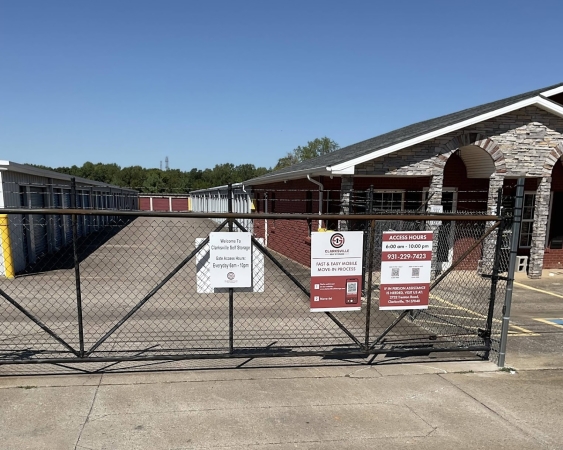 Facility photo: //images.sparefoot.com/medium/2245116a187a692c051.jpg