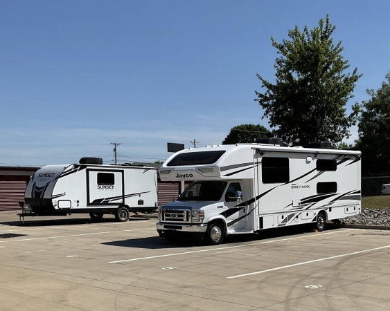 Facility photo: //images.sparefoot.com/medium/2245116a187abd75e52.jpg