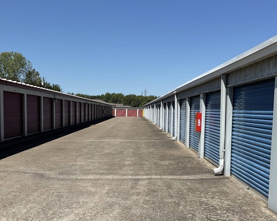 Facility photo: //images.sparefoot.com/medium/2245116a187ac0d245f.jpg