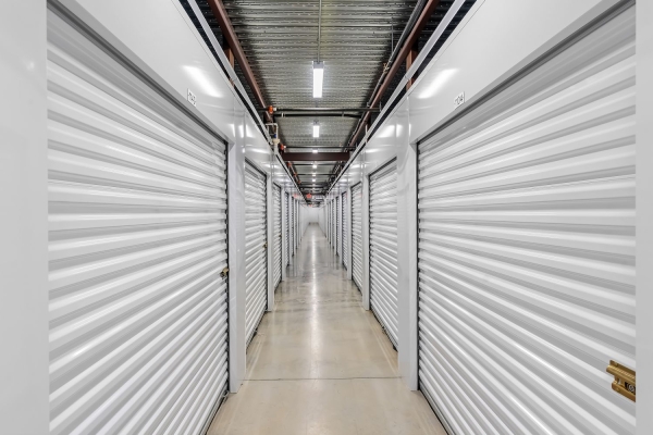 Facility photo: //images.sparefoot.com/medium/22451269943216a6513.jpg