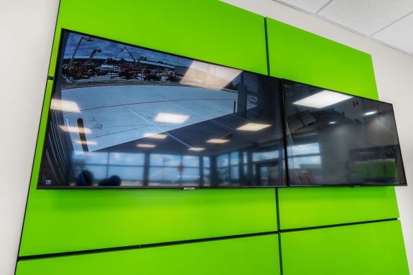 Facility photo: //images.sparefoot.com/medium/22451269943218a2912.jpg