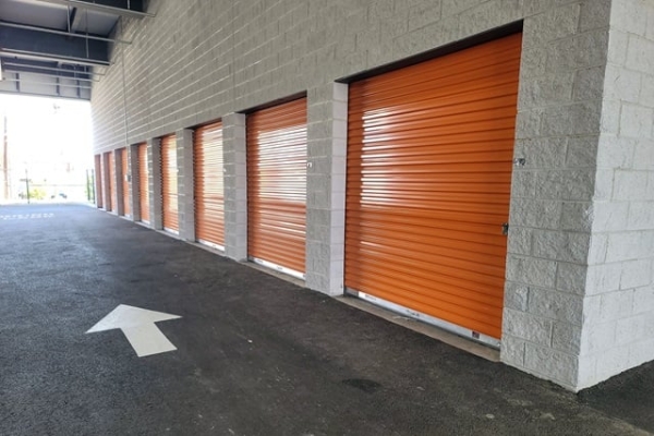 Facility photo: //images.sparefoot.com/medium/224538687a46d41c298.jpg
